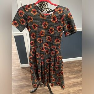 Lularoe‎ sunflower Amelia dress